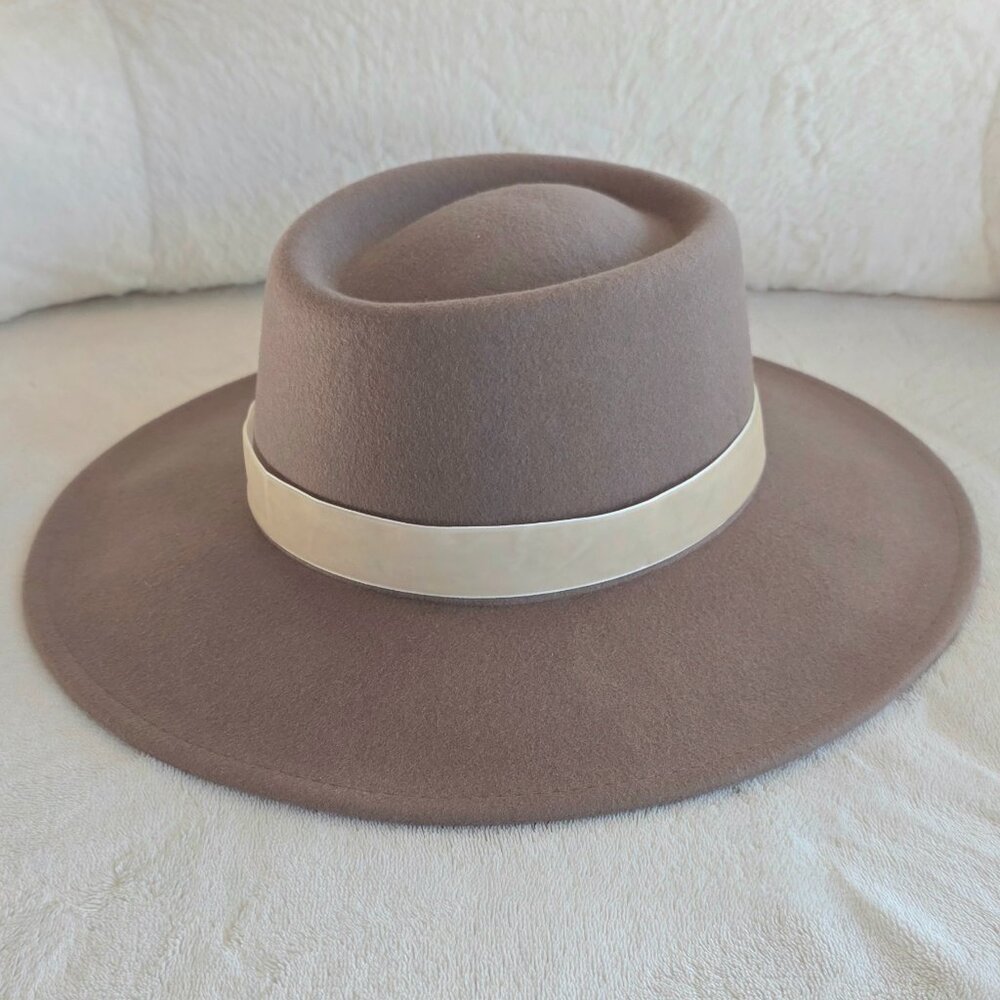 Gigi Pip Hat - Size 57 (S/M) With Velvet Chain Hat Band